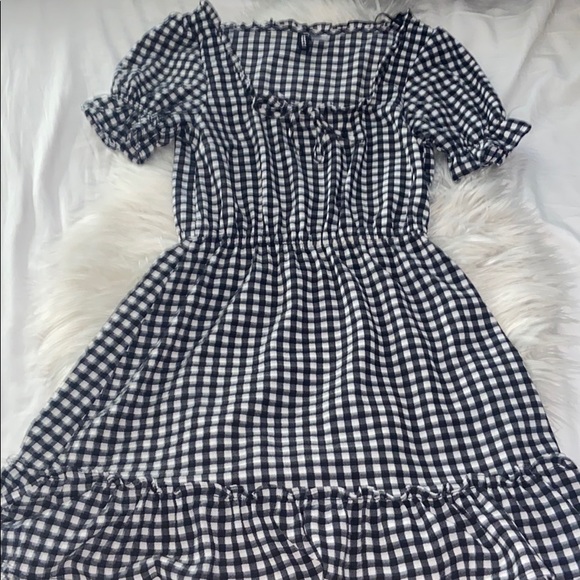 H&M Dresses & Skirts - Black and white dress